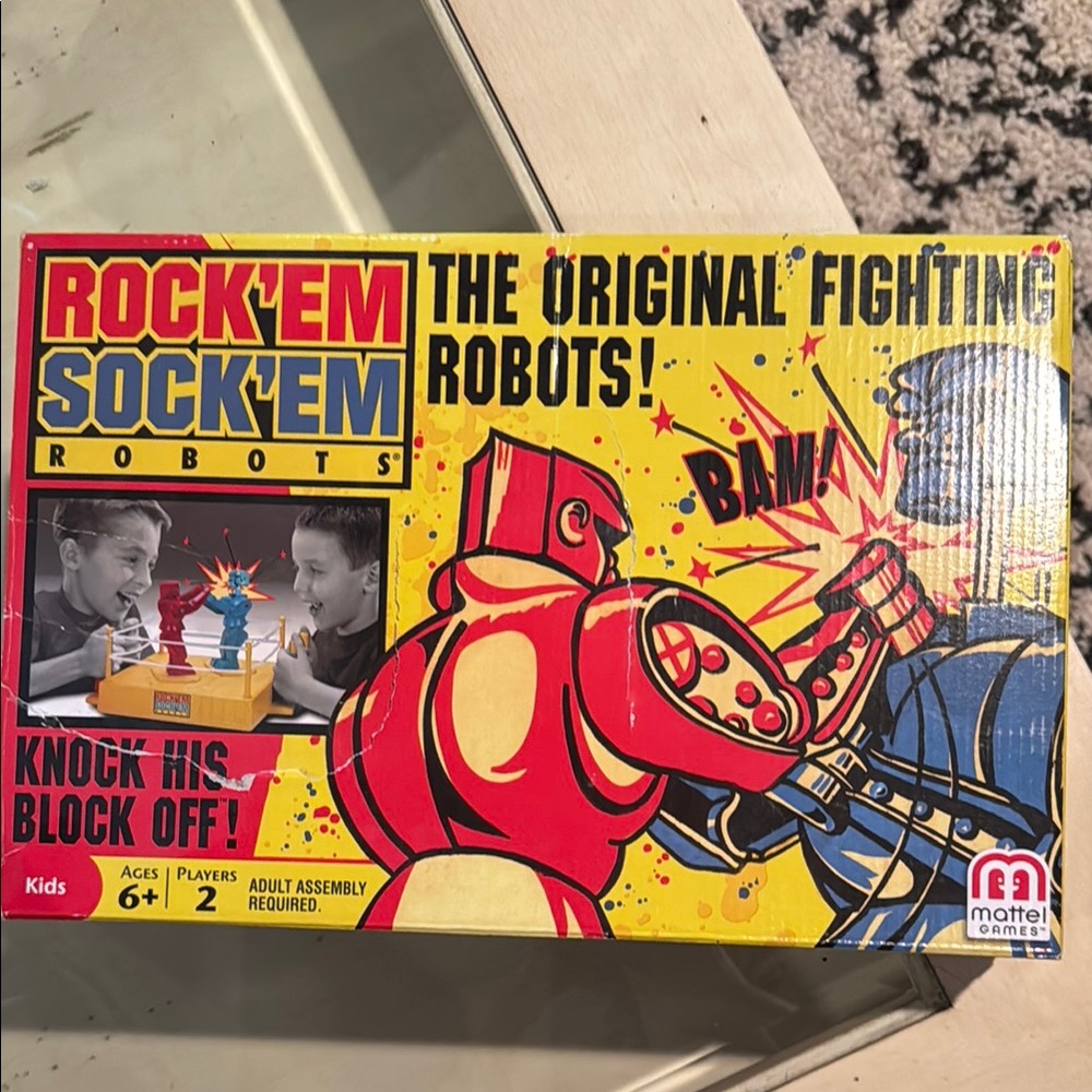 Mattel Rock 'Em Sock 'Em Robots Game - Red and Blue